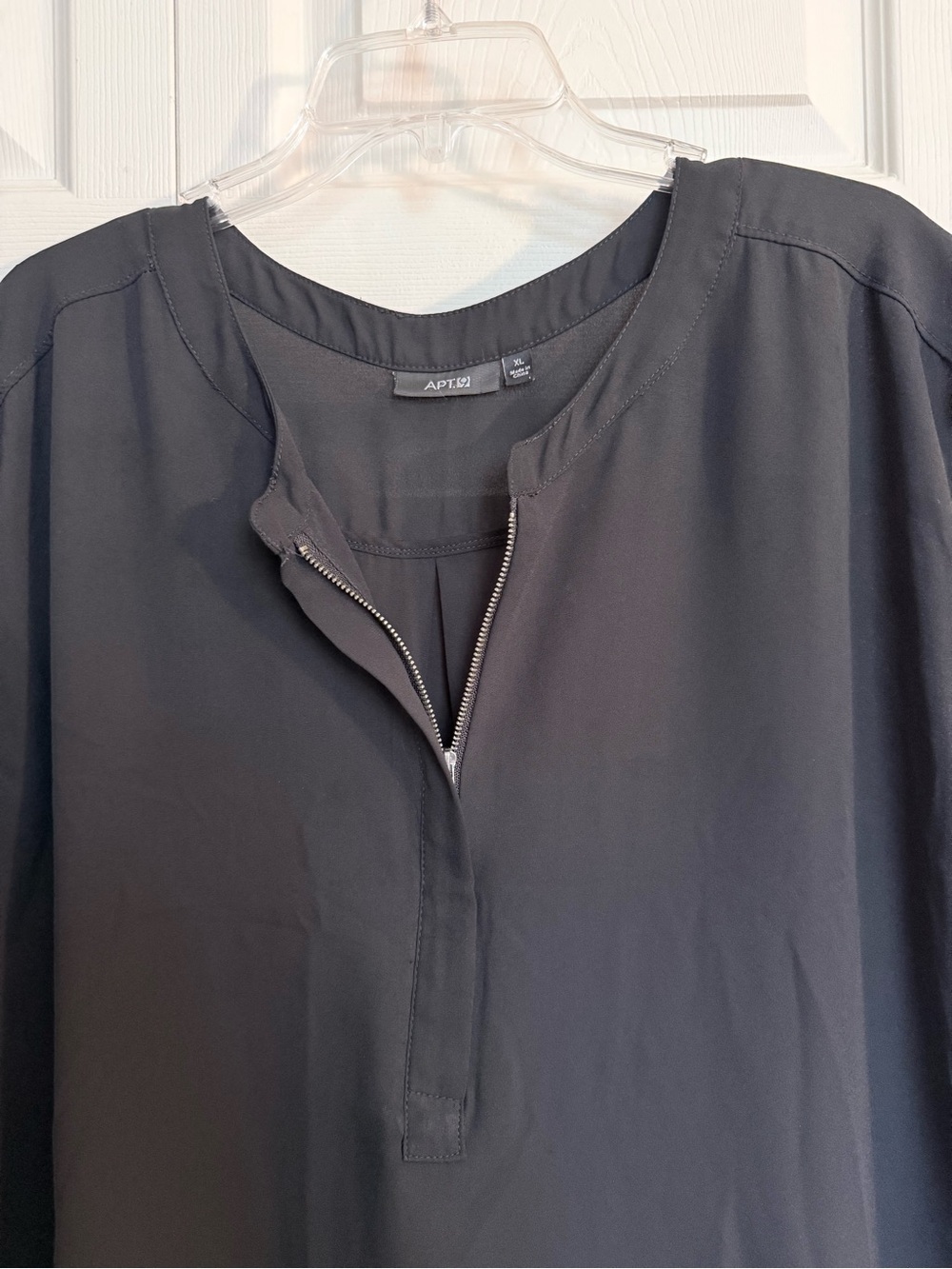 Apt. 9 Black Cap-Sleeve Zip-Neck Blouse - Picture 4 of 4
